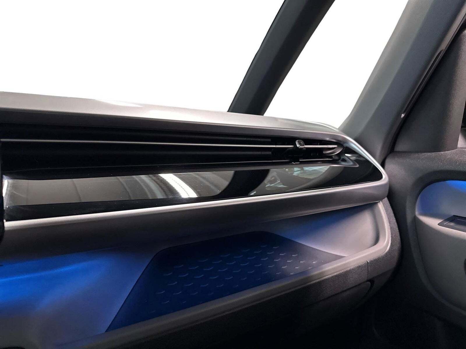 Blå VW ID.Buzz fra 2024