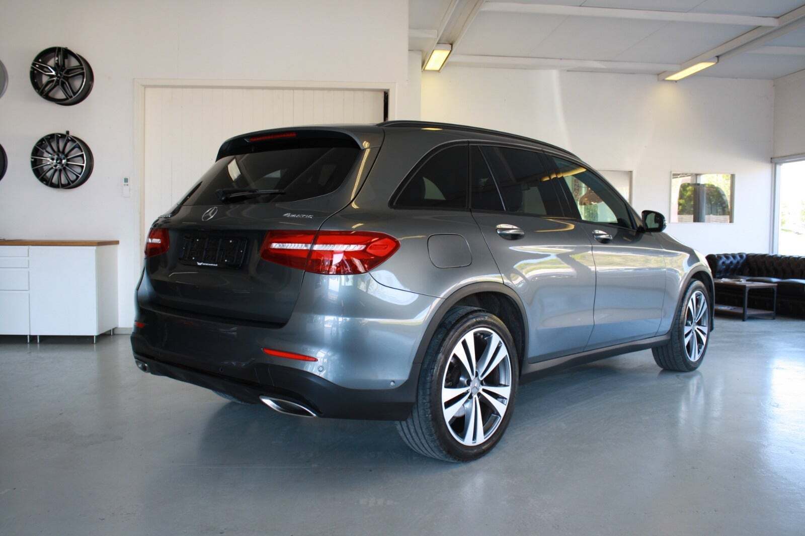 Mercedes GLC300