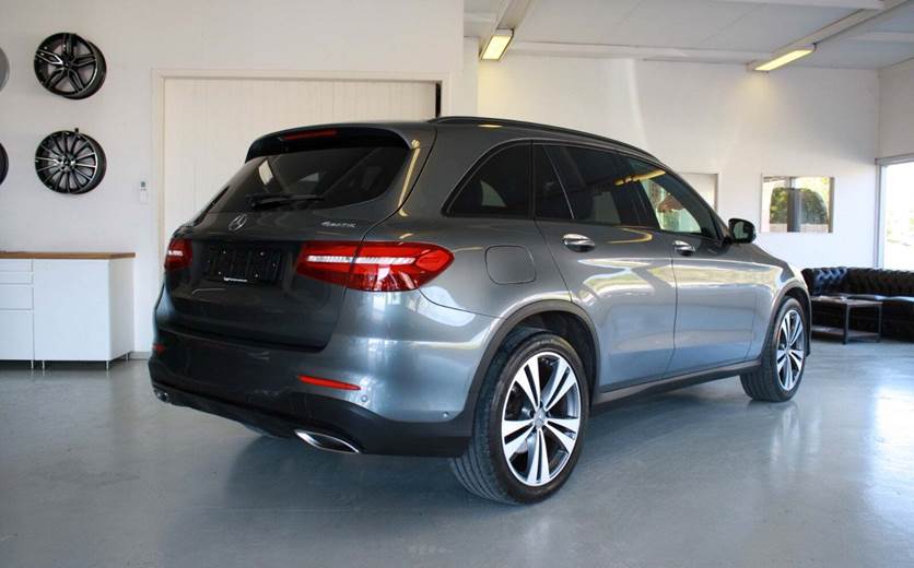 Mercedes GLC300