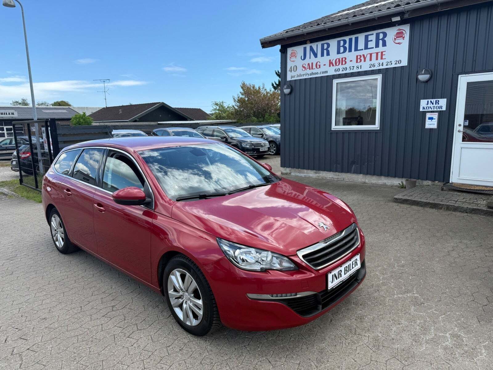 undefined Peugeot 308 fra 2015 set udefra