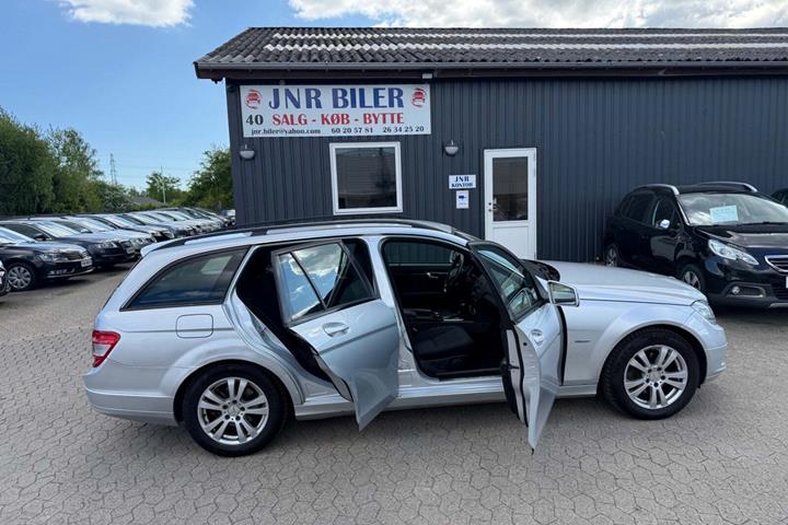 undefined Mercedes C200 fra 2011 set udefra