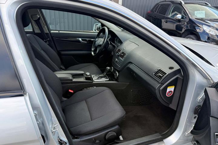 undefined Mercedes C200 fra 2011 set indefra