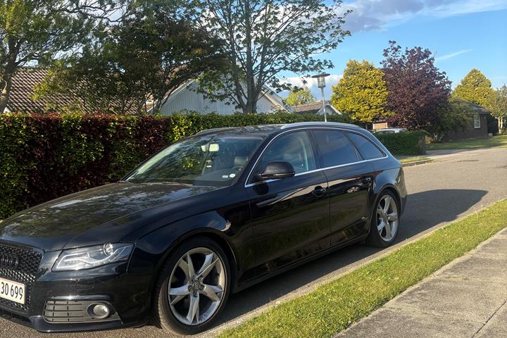 Sort Audi A4 fra 2008