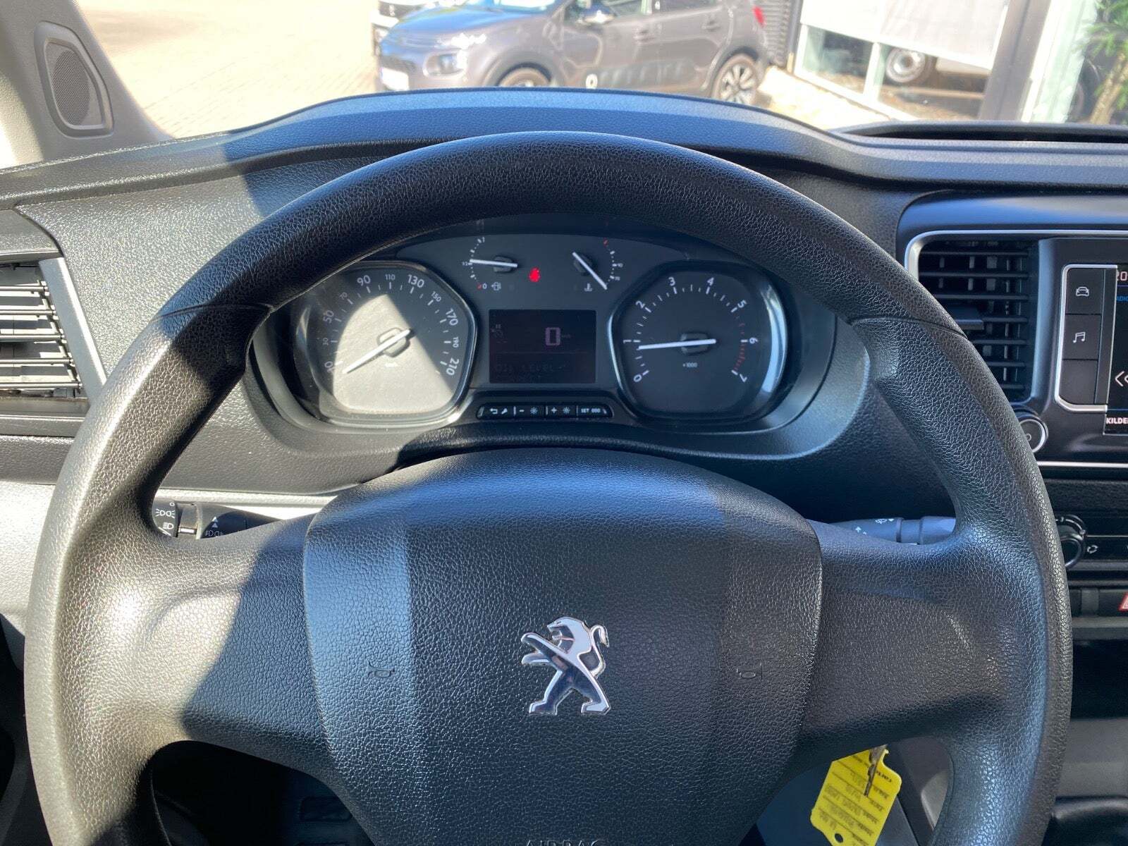 Peugeot Expert 2,0 BlueHDi 144 L2 Chassis