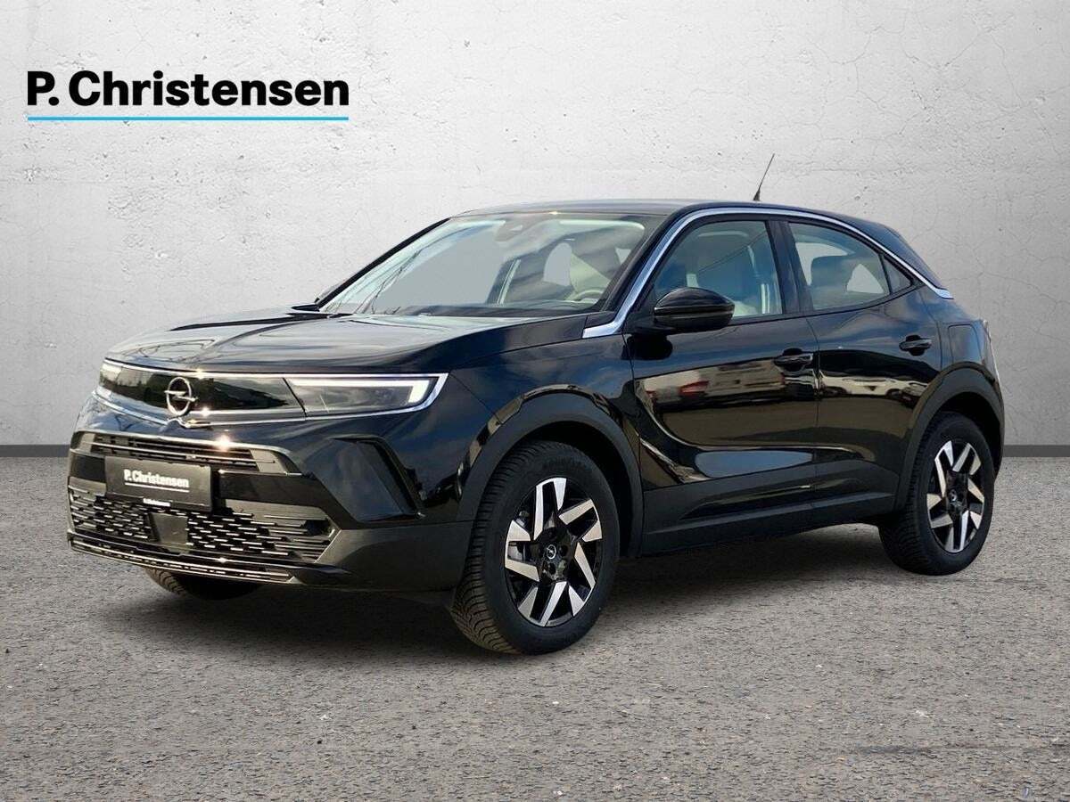 Sort Opel Mokka-e fra 2023 set udefra
