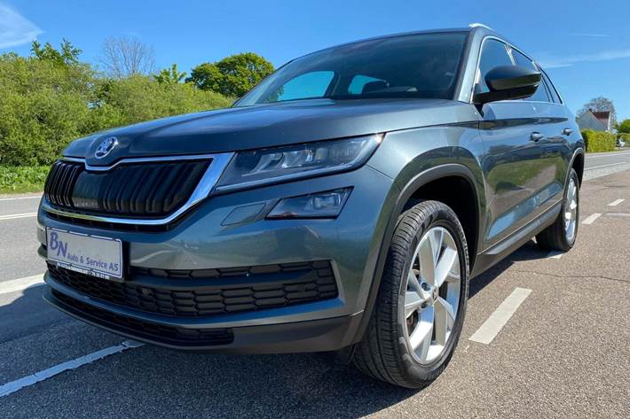 Grå Skoda Kodiaq fra 2019 set udefra