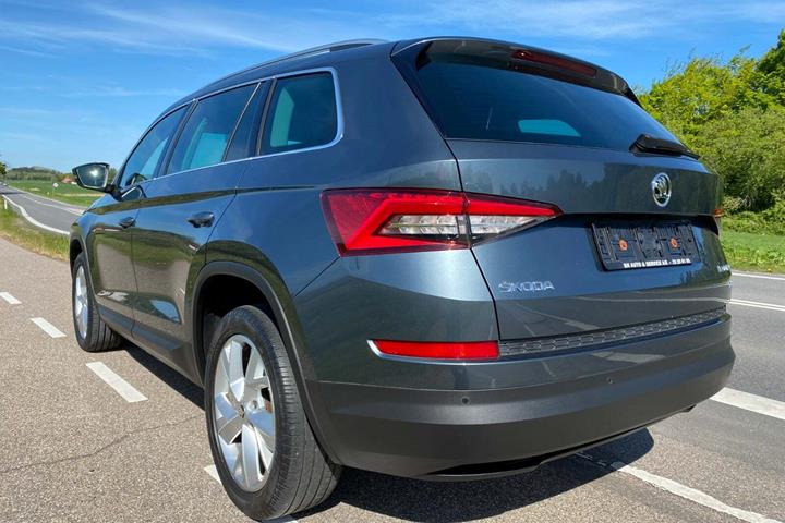 Grå Skoda Kodiaq fra 2019