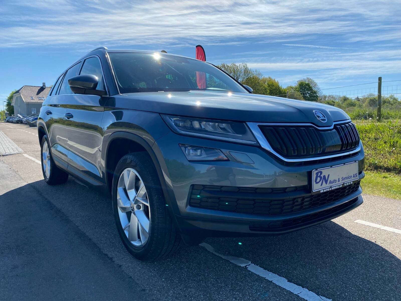 Grå Skoda Kodiaq fra 2019 set udefra