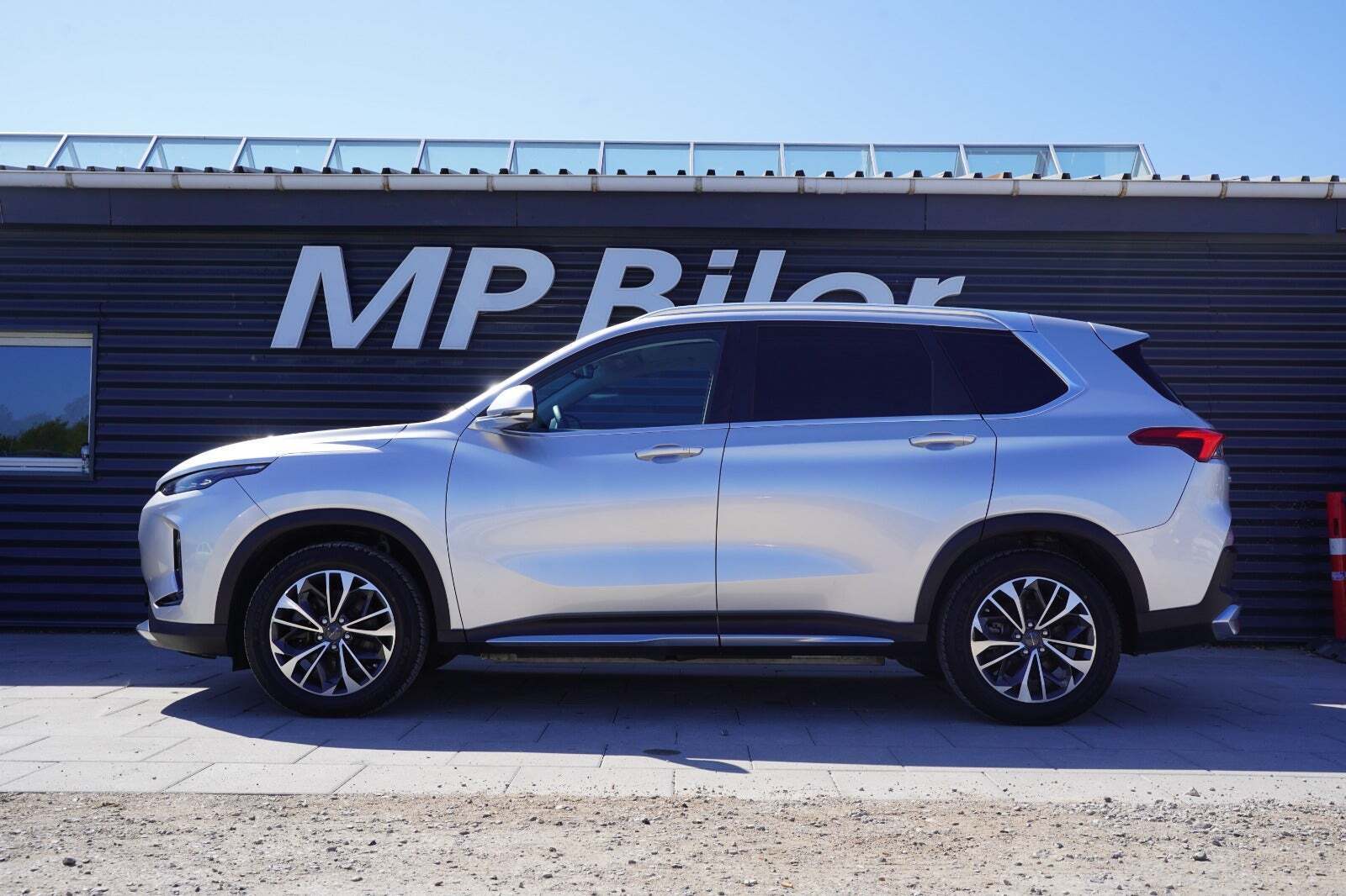 Sølv Maxus Euniq6 fra 2023