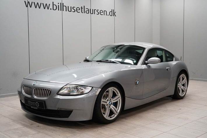 Grå BMW Z4 fra 2007 set udefra