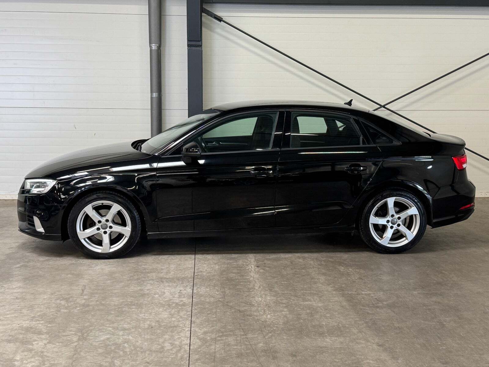 Sort Audi A3 fra 2018