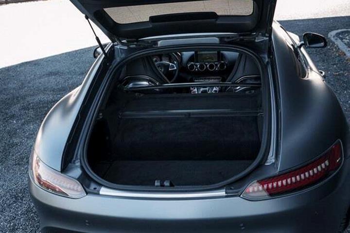 Grå Mercedes AMG GT S fra 2015