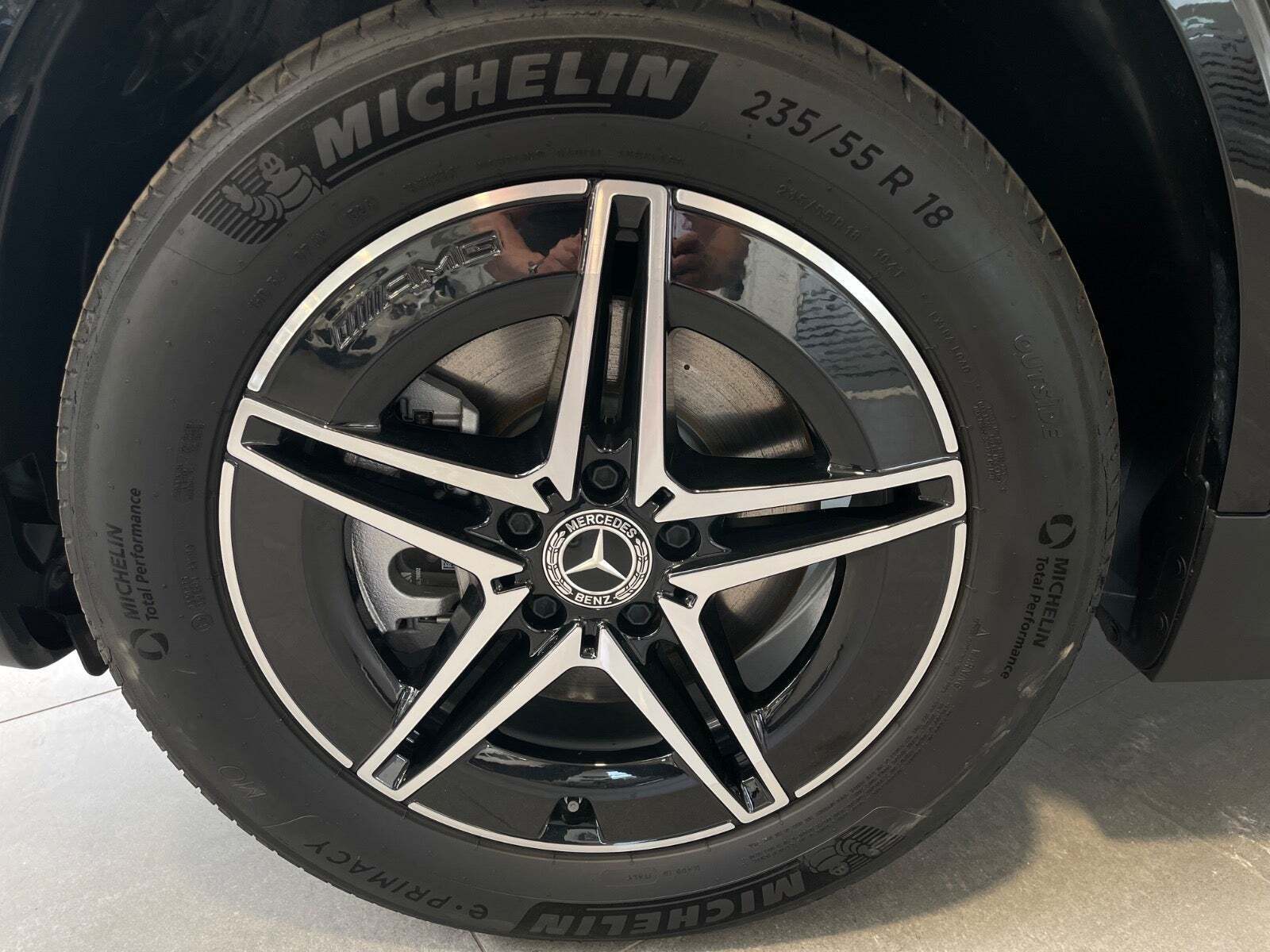 Sort Mercedes EQA250+ fra 2024