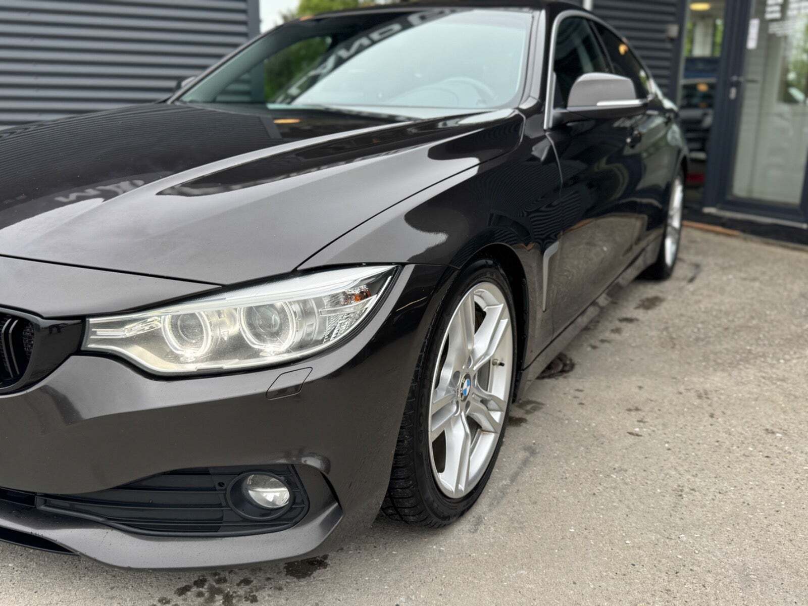 Sort BMW 420d fra 2016