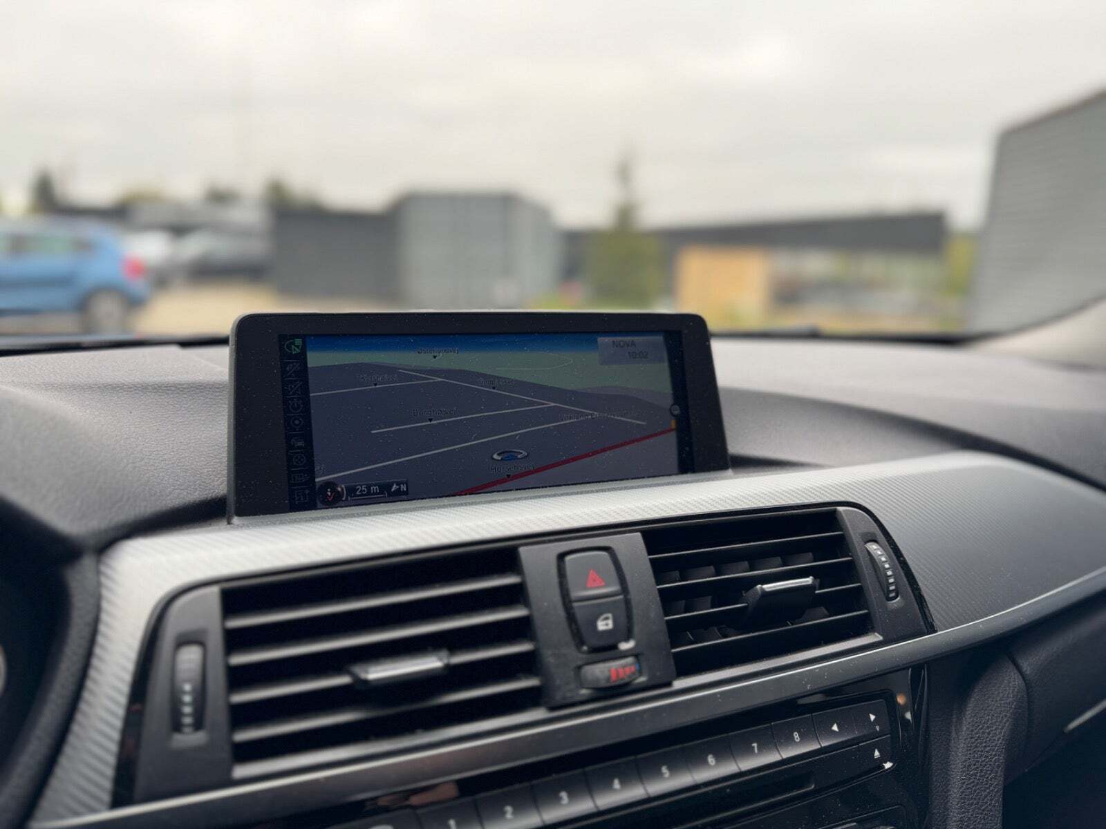 Sort BMW 420d fra 2016