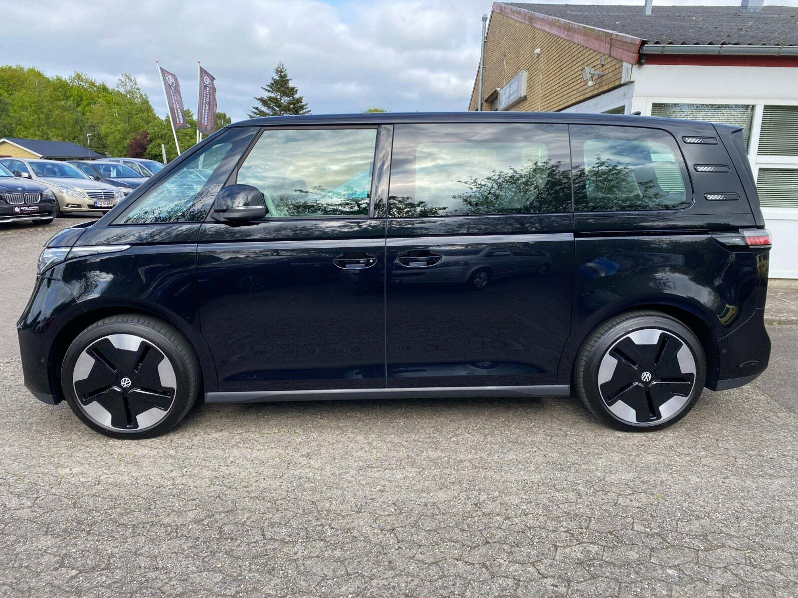 Sort VW ID.Buzz fra 2024