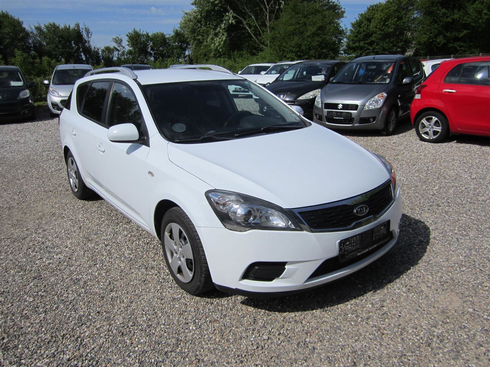 Hvid Kia Ceed fra 2012