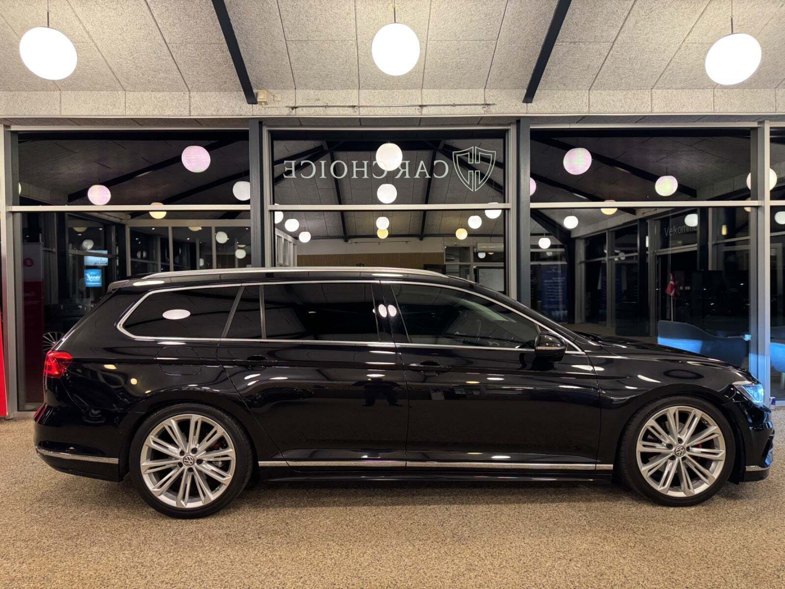 Sort VW Passat fra 2015