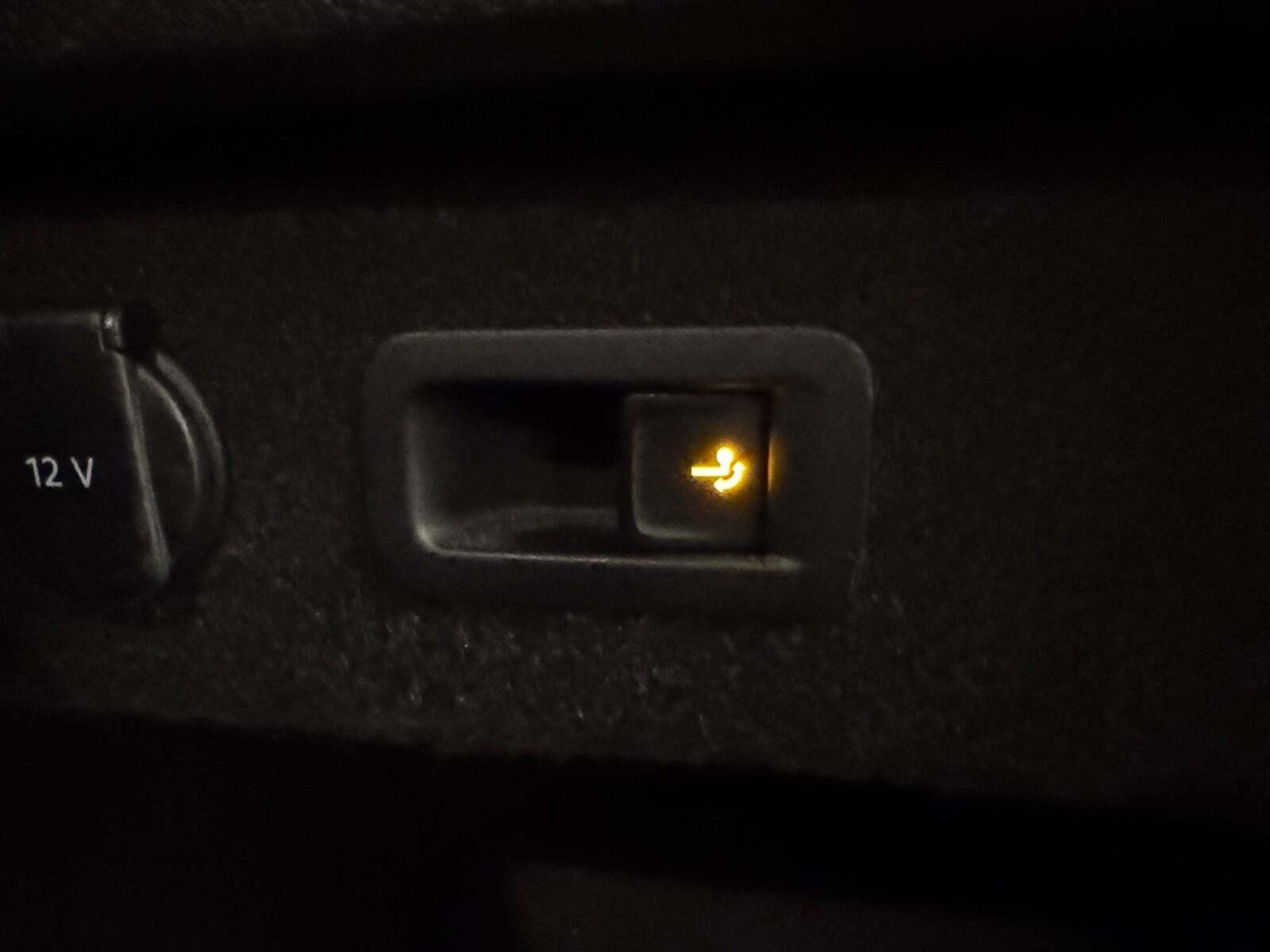 Sort VW Passat fra 2015