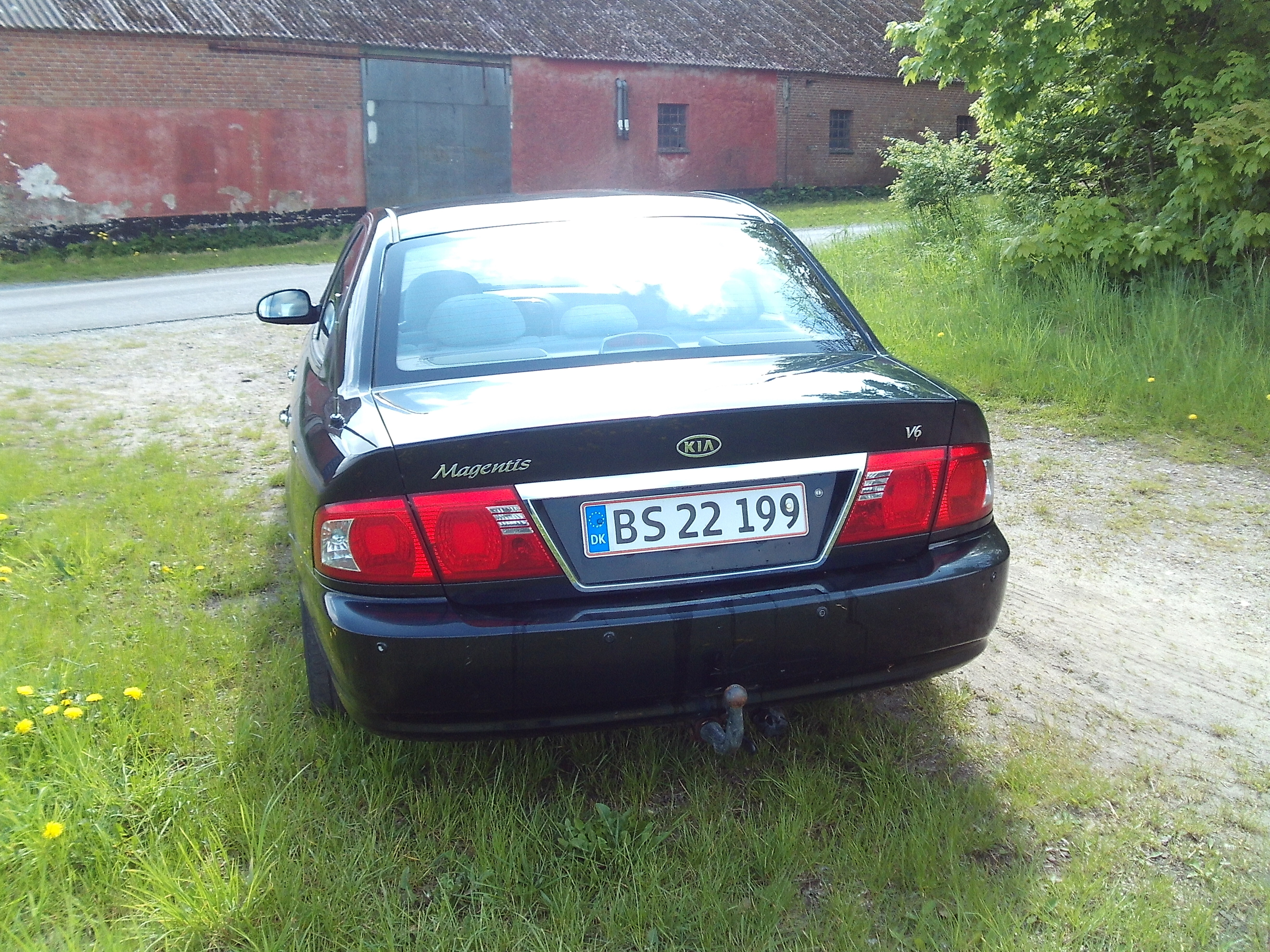 Sort Kia Magentis fra 2003