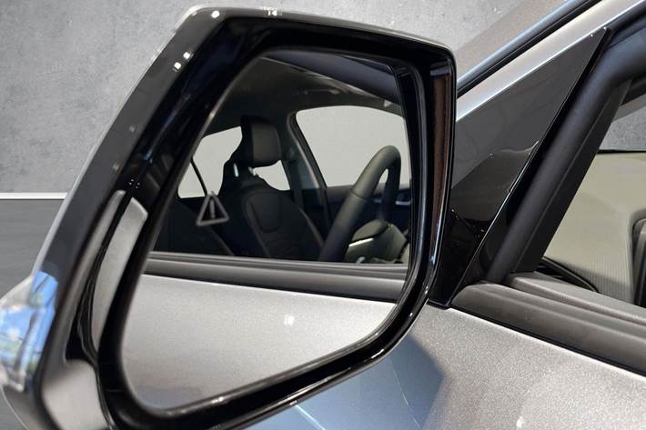 Grå Kia Niro EV fra 2025