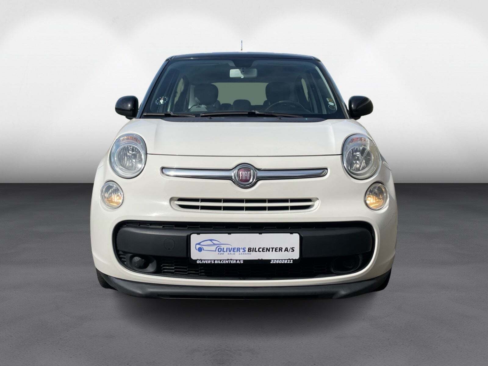 Hvid Fiat 500L fra 2012