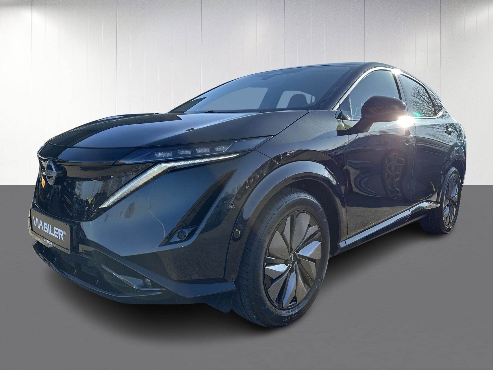 Grøn Nissan Ariya fra 2025 set udefra