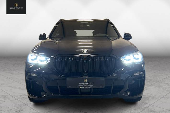 Sort BMW X5 fra 2020