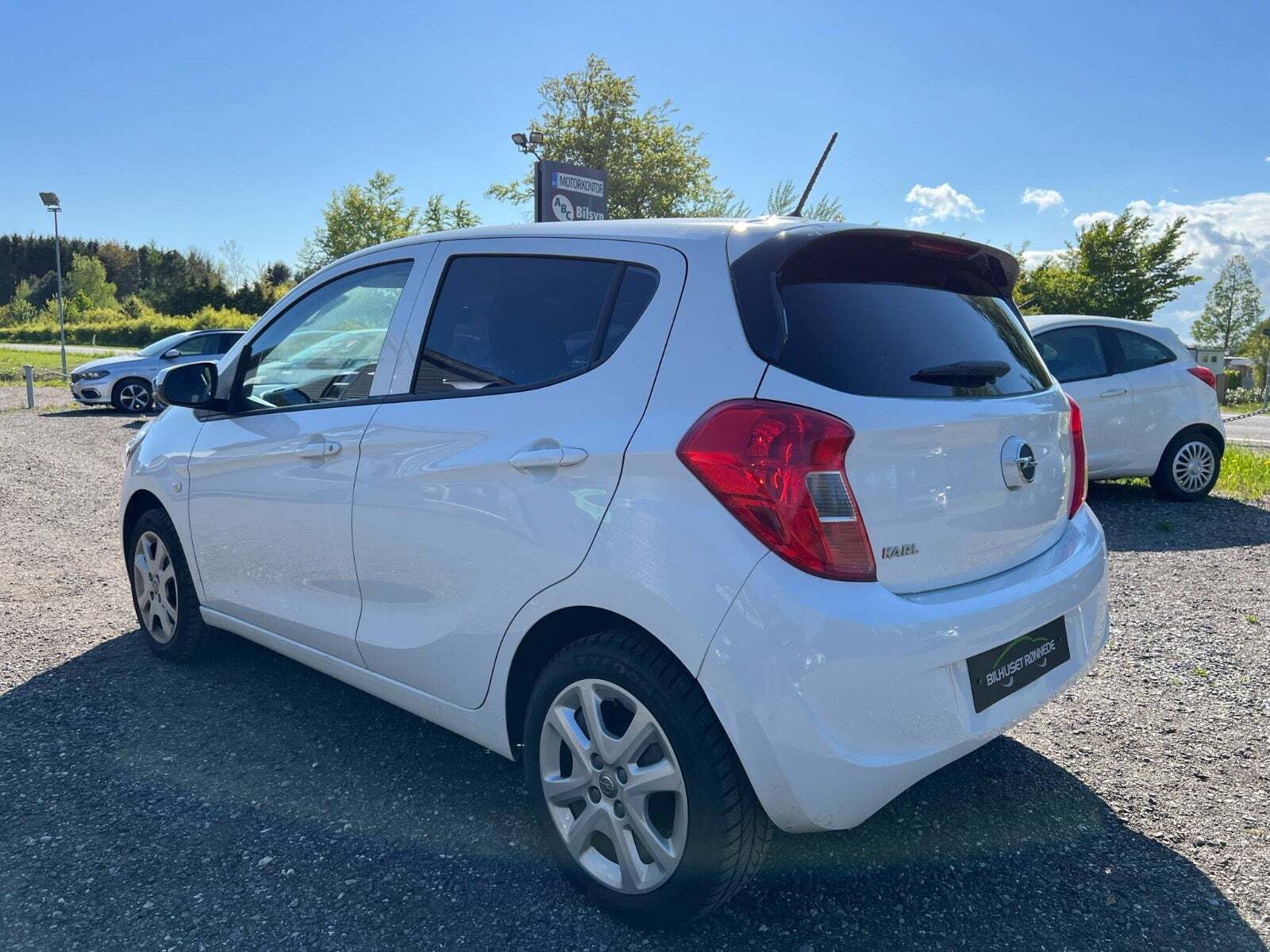 Hvid Opel Karl fra 2016