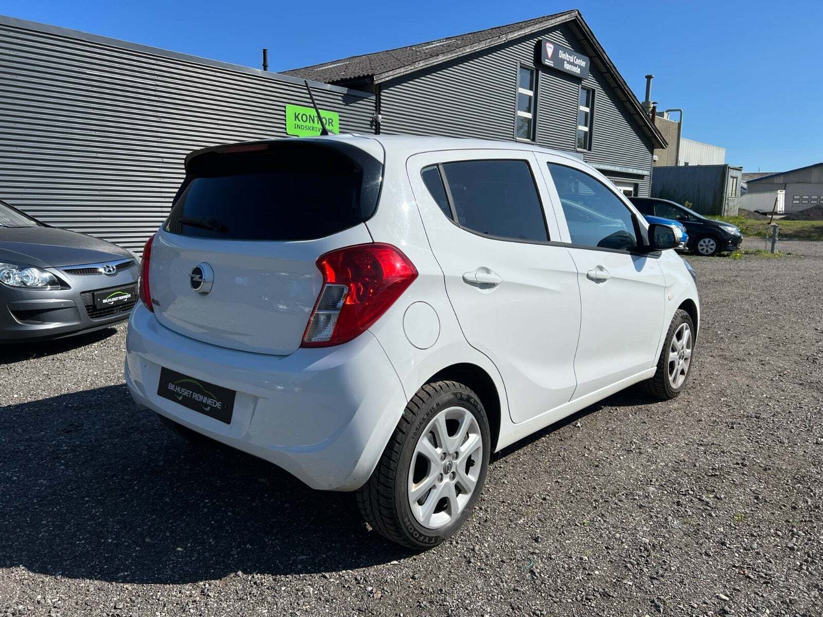 Hvid Opel Karl fra 2016