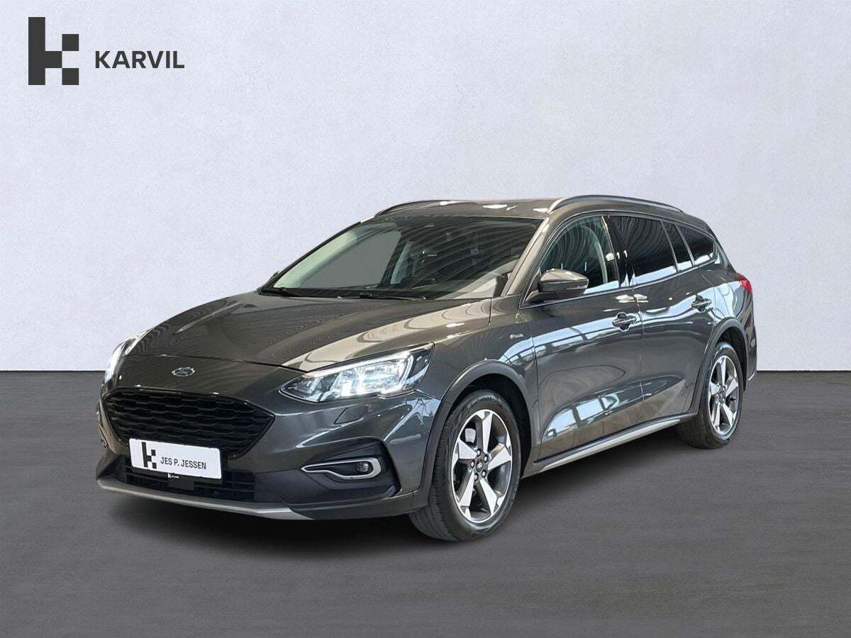 Blå Ford Focus fra 2020 set udefra