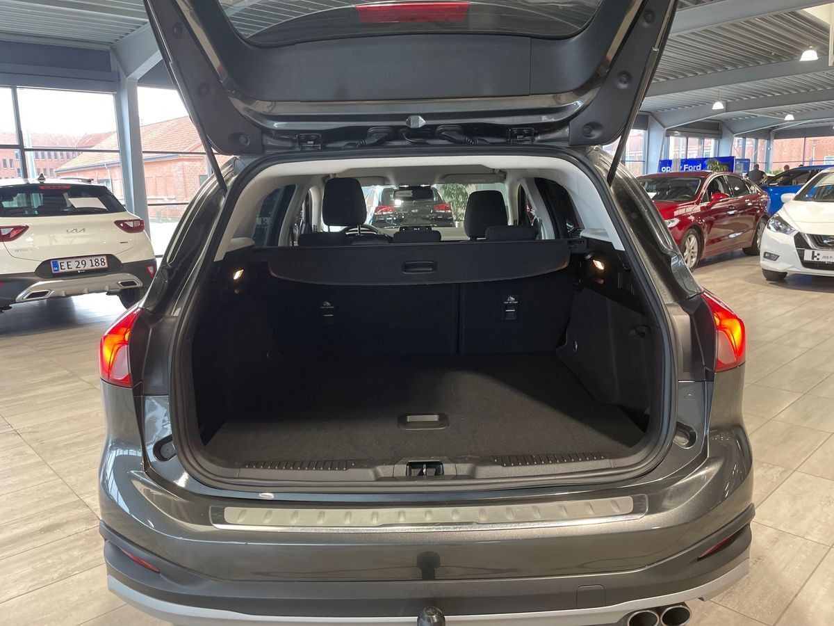 Blå Ford Focus fra 2020