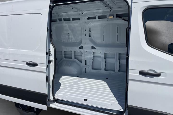 Hvid Nissan Interstar fra 2026