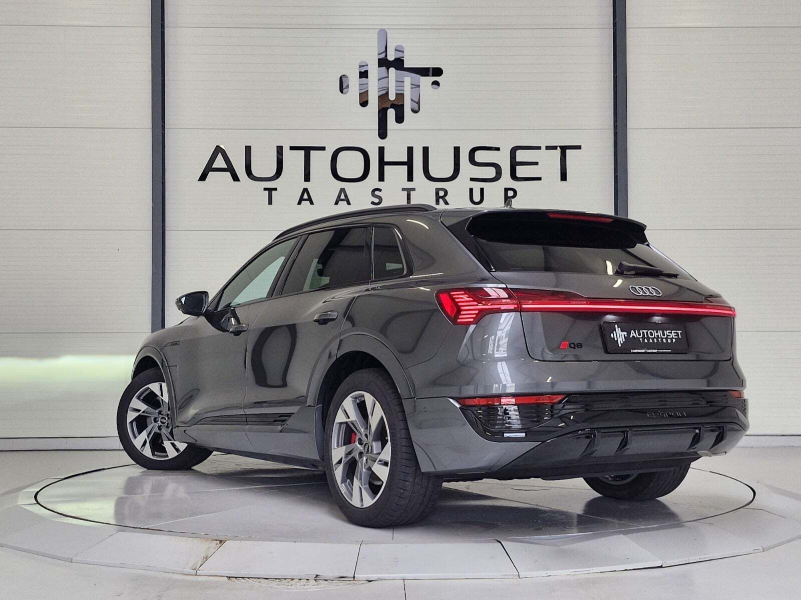 Audi Q8 e-tron 50 S-line quattro