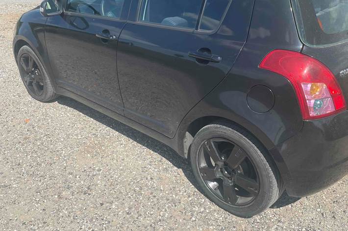 undefined Suzuki Swift fra 2010