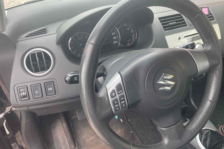 undefined Suzuki Swift fra 2010