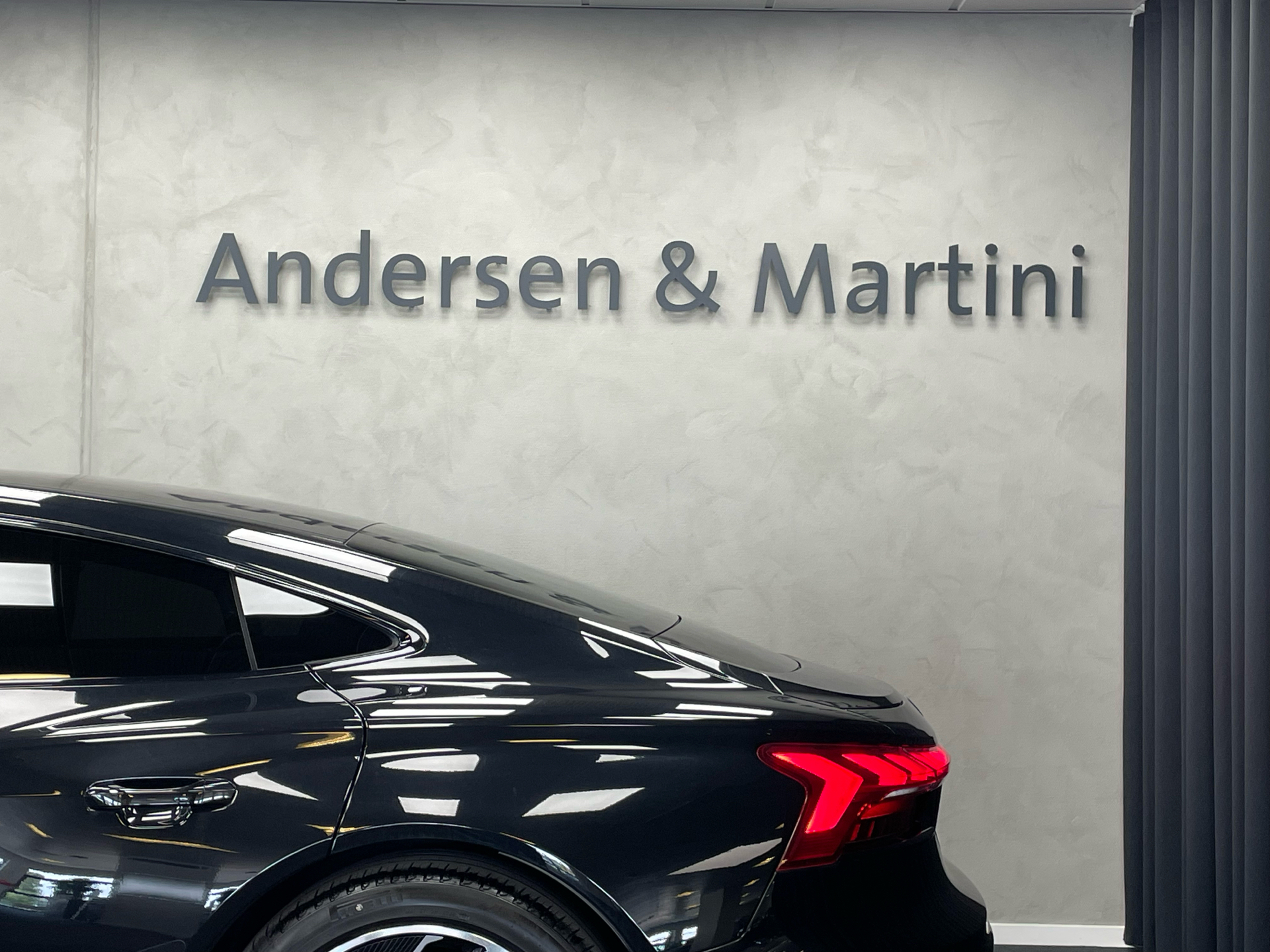 Sort Audi e-tron GT fra 2022