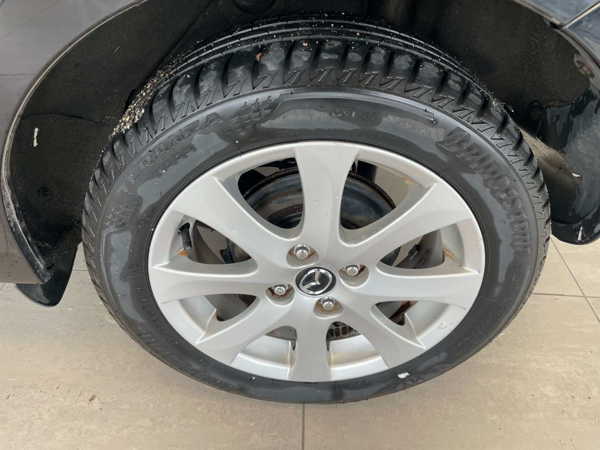 Sort Mazda 2 fra 2013