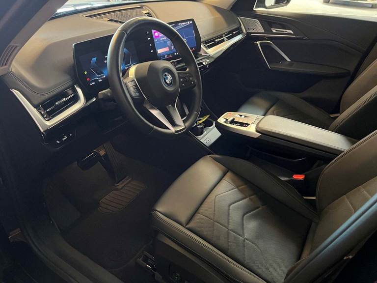 BMW iX1 xDrive30 X-Line