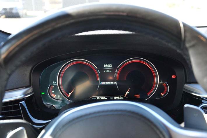 Sort BMW M550d fra 2018