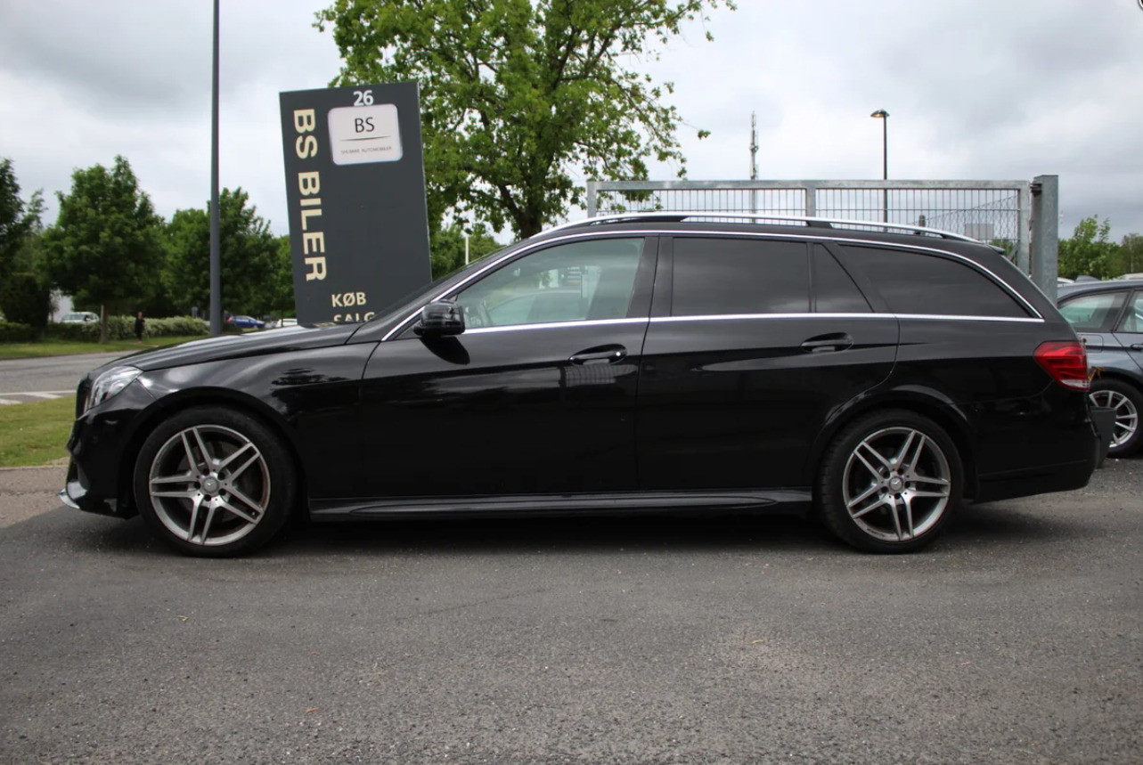 Sort Mercedes E350 fra 2013