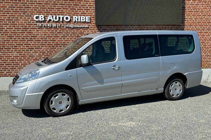 Sølv Fiat Scudo fra 2013