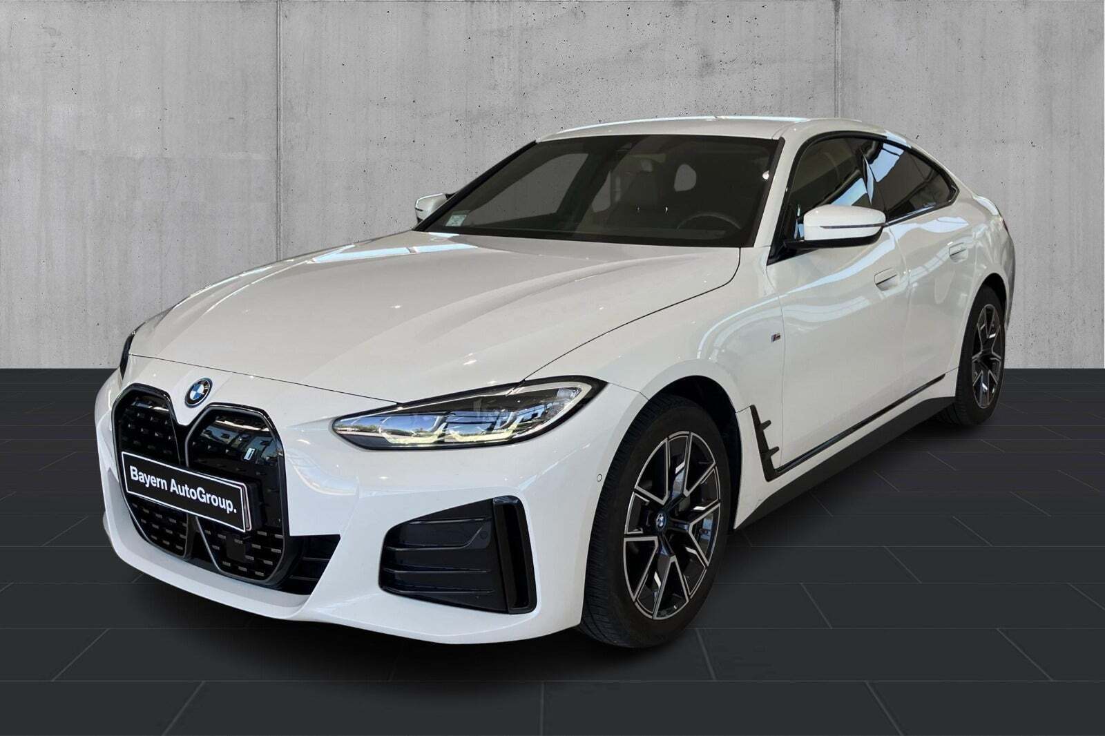 undefined BMW i4 fra 2022 set udefra