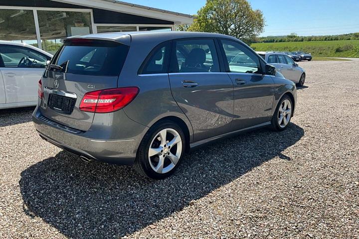 undefined Mercedes B200 fra 2014