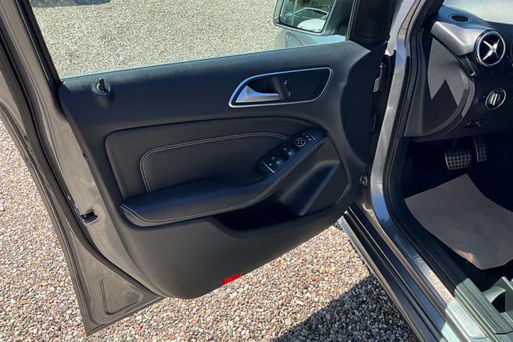 undefined Mercedes B200 fra 2014