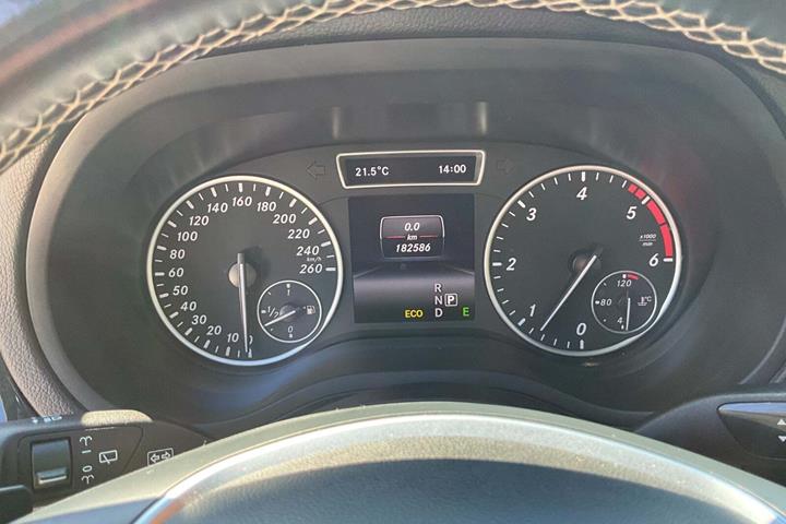 undefined Mercedes B200 fra 2014