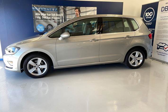 undefined VW Golf Sportsvan fra 2015