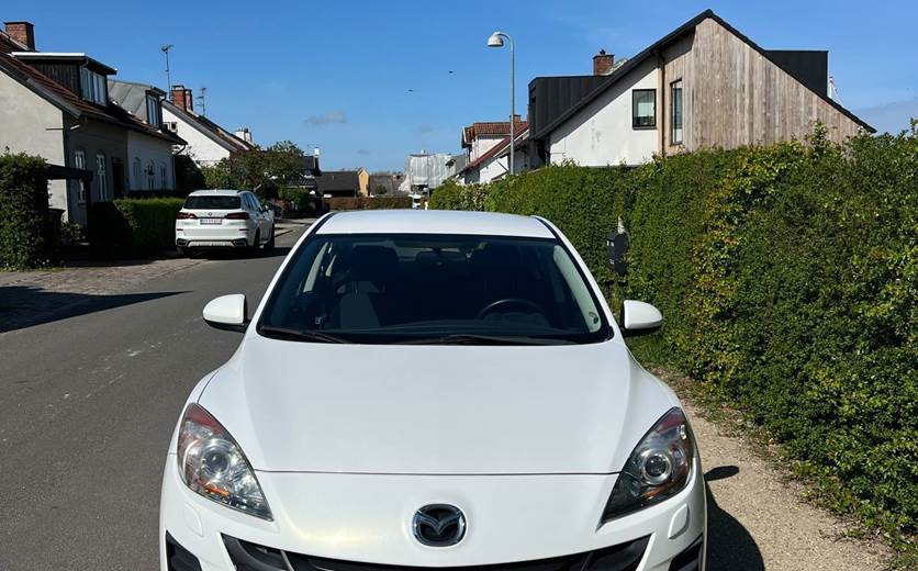 Mazda 3 1,6 SEDAN