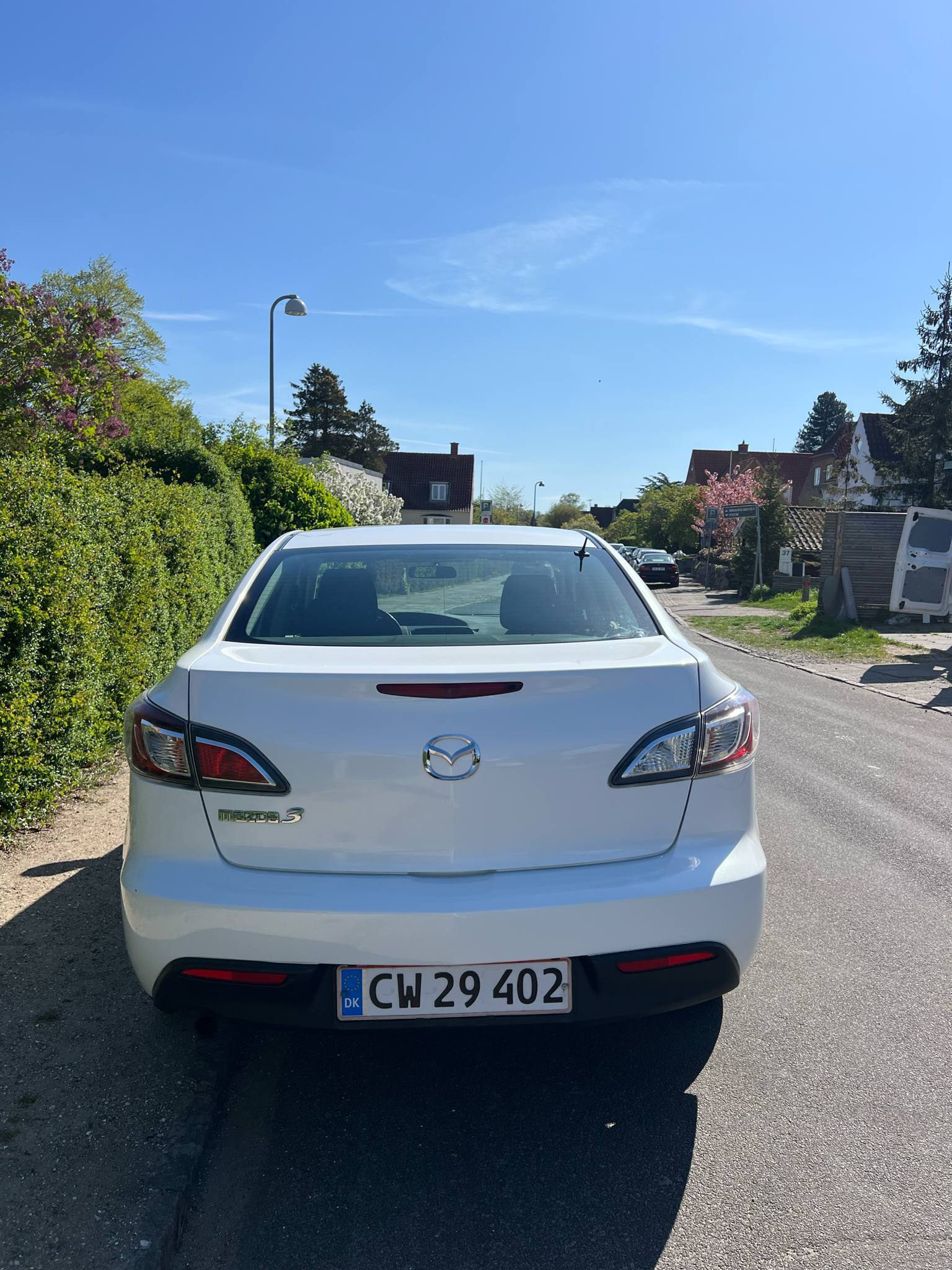 Hvid Mazda 3 fra 2010