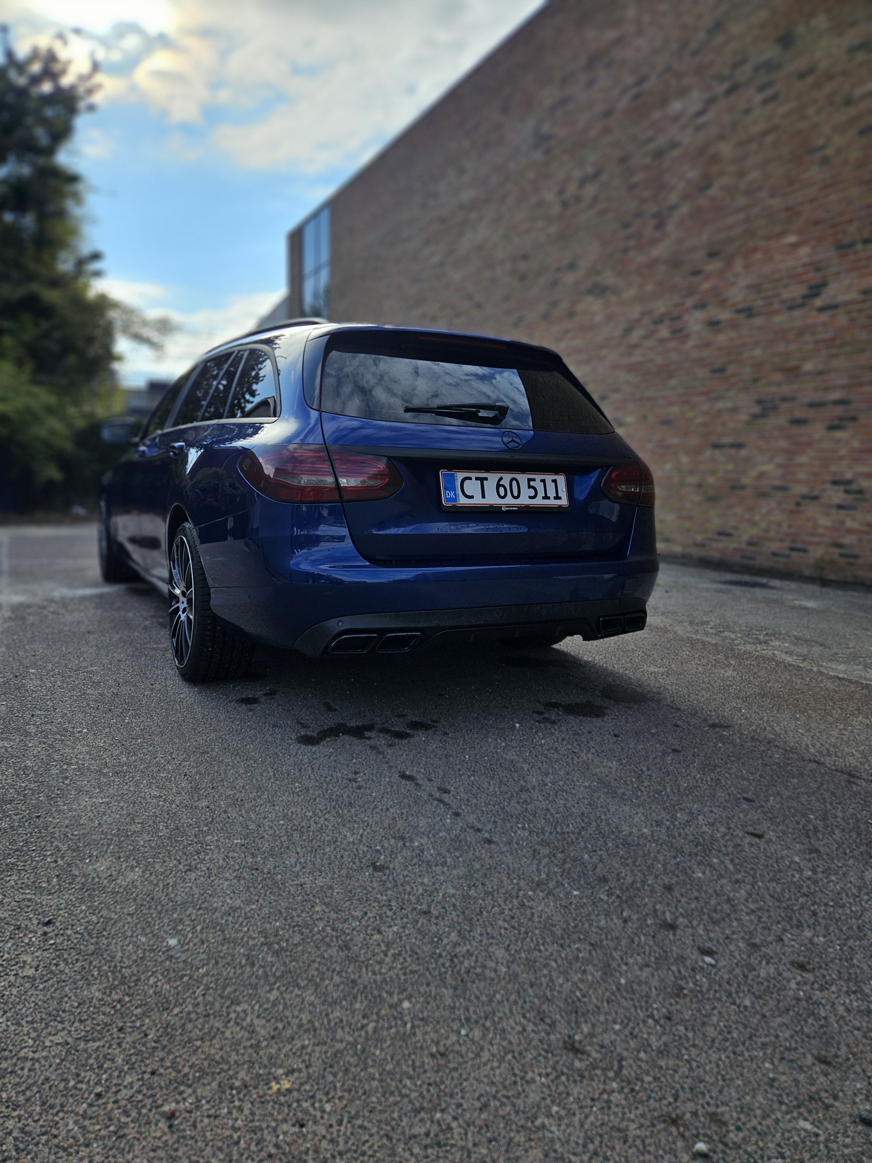 Blå Mercedes C-Klasse fra 2016